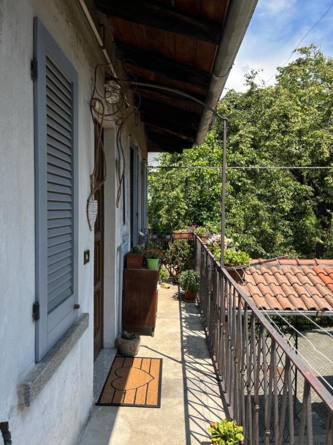 Gabbinoholidayhome Appartamento In Suggestiva Corte Côme Extérieur photo